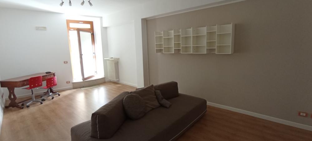 casa indipendente in vendita a Chiaramonte Gulfi