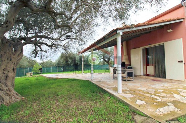 casa indipendente in vendita a Chiaramonte Gulfi