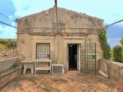 villa in vendita a Chiaramonte Gulfi