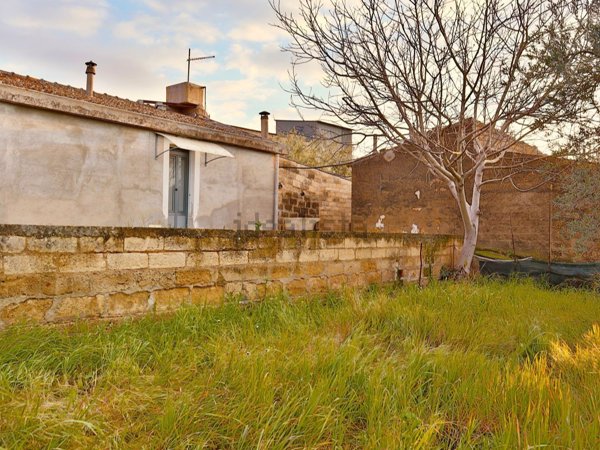 casa indipendente in vendita a Chiaramonte Gulfi