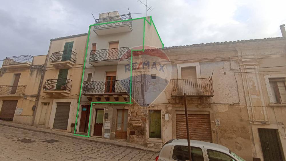 casa indipendente in vendita a Chiaramonte Gulfi