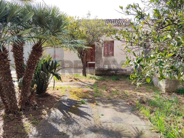 casa indipendente in vendita a Chiaramonte Gulfi in zona Piano dell'Acqua