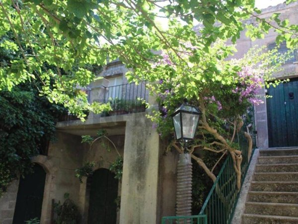 casa indipendente in vendita a Chiaramonte Gulfi