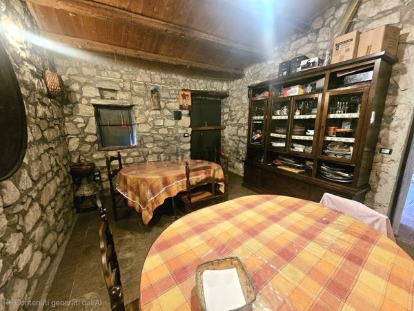 casa indipendente in vendita a Chiaramonte Gulfi