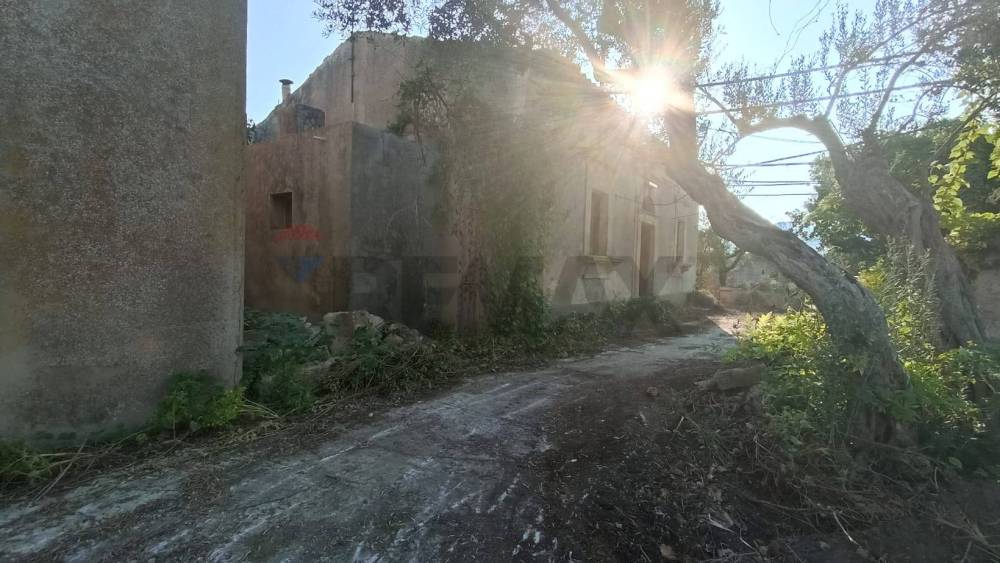 casa indipendente in vendita a Chiaramonte Gulfi