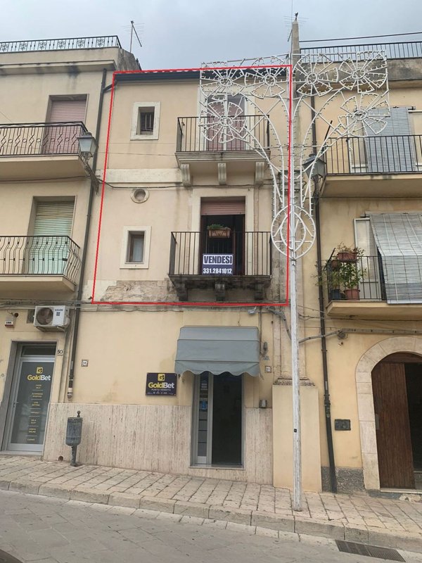 casa indipendente in vendita a Chiaramonte Gulfi