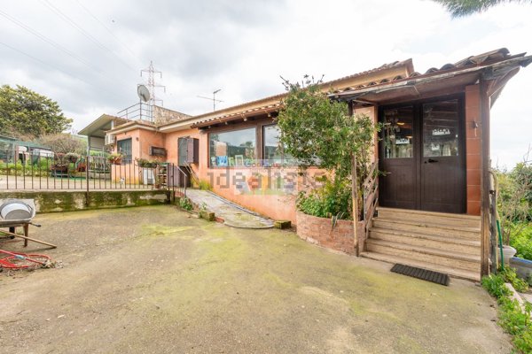 casa indipendente in vendita a Chiaramonte Gulfi