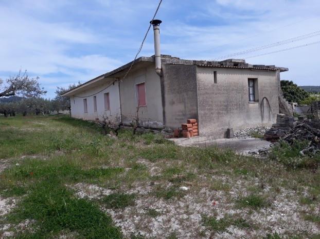 casa indipendente in vendita a Chiaramonte Gulfi in zona Piano dell'Acqua