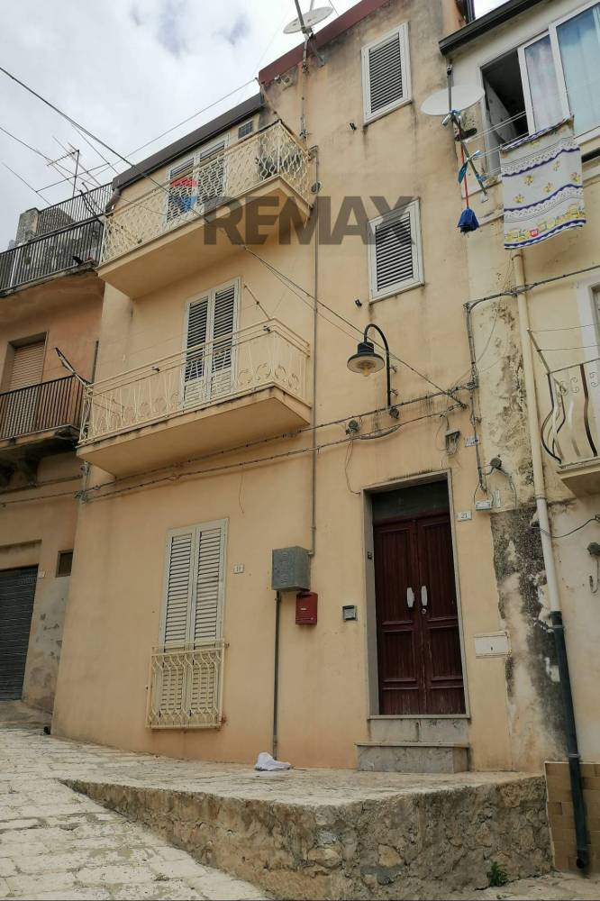 casa indipendente in vendita a Chiaramonte Gulfi