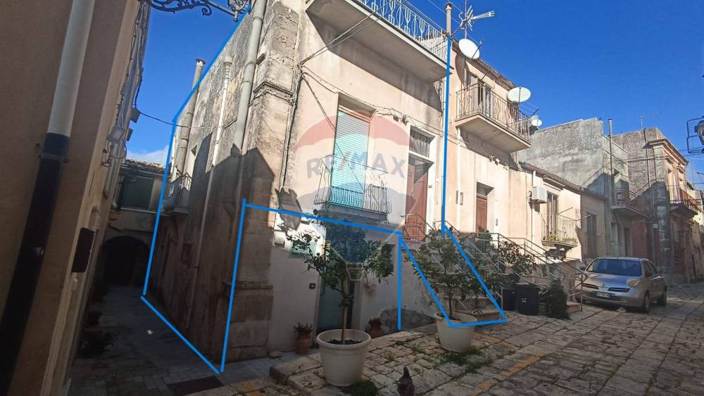 casa indipendente in vendita a Chiaramonte Gulfi