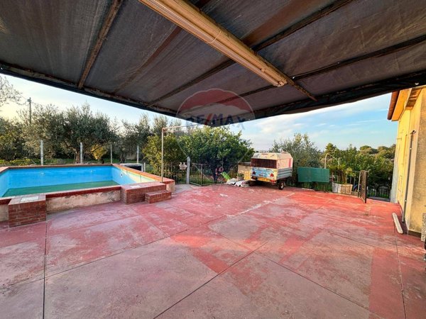 casa indipendente in vendita a Chiaramonte Gulfi in zona Piano dell'Acqua