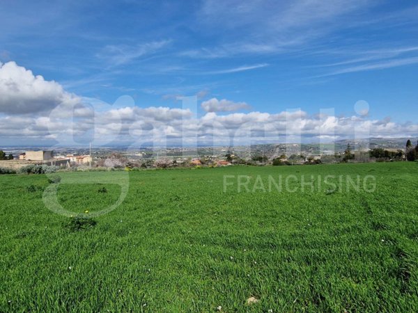 terreno edificabile in vendita a Chiaramonte Gulfi