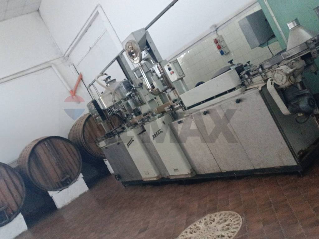negozio in vendita a Chiaramonte Gulfi in zona Piano dell'Acqua