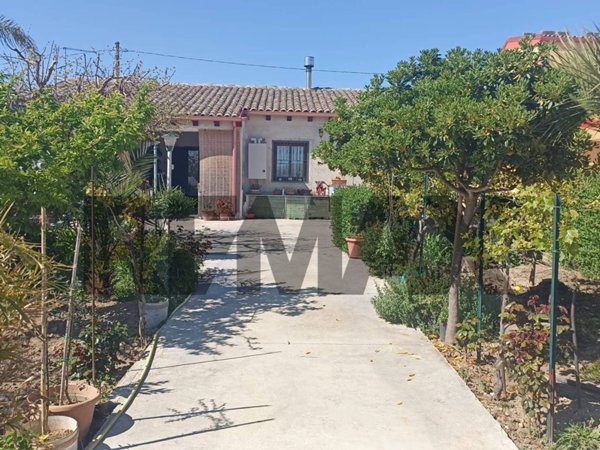 casa indipendente in vendita a Chiaramonte Gulfi