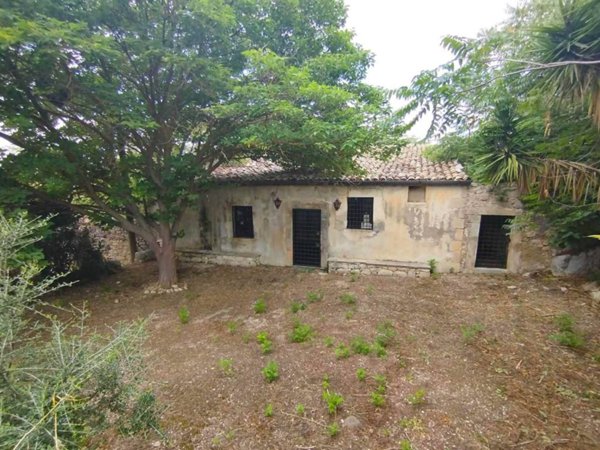 casa indipendente in vendita a Chiaramonte Gulfi in zona Piano dell'Acqua