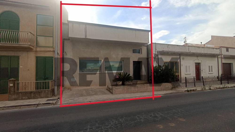 casa indipendente in vendita a Chiaramonte Gulfi in zona Roccazzo