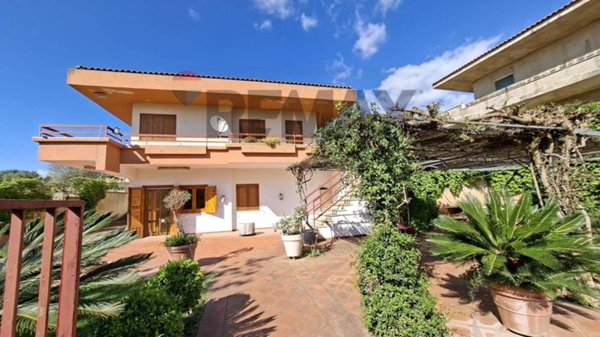 casa indipendente in vendita a Chiaramonte Gulfi in zona Piano dell'Acqua