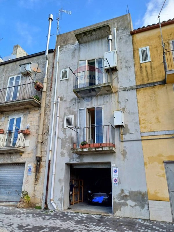 casa indipendente in vendita a Chiaramonte Gulfi