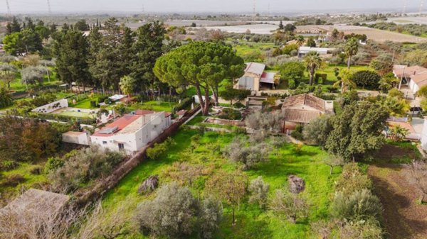 casa indipendente in vendita a Chiaramonte Gulfi in zona Piano dell'Acqua