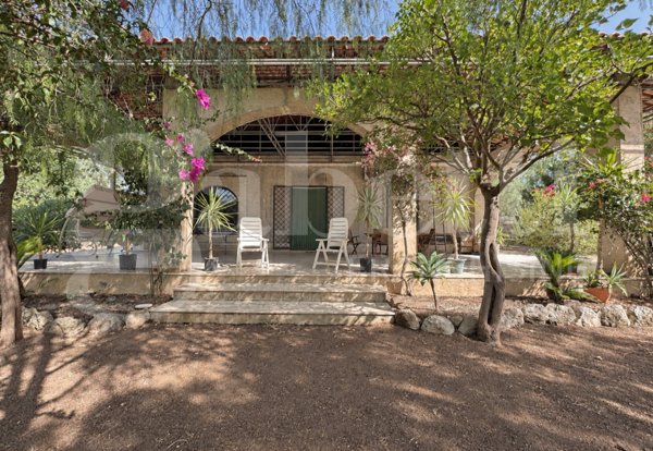 casa indipendente in vendita a Chiaramonte Gulfi in zona Piano dell'Acqua