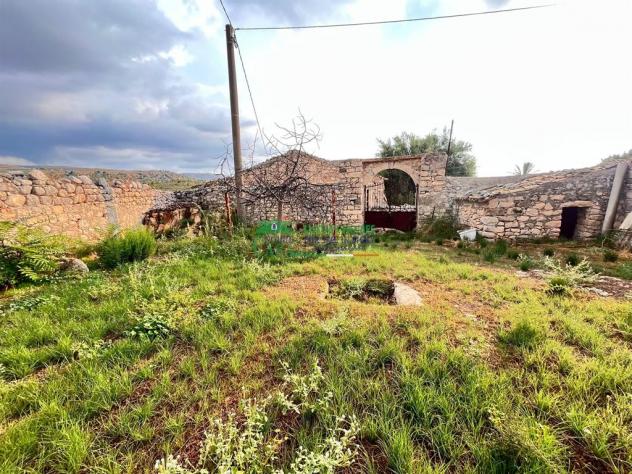 casa indipendente in vendita a Chiaramonte Gulfi