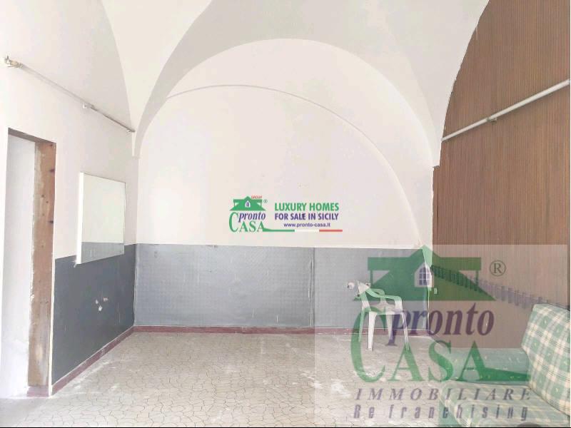 appartamento in vendita a Comiso in zona Centro Storico