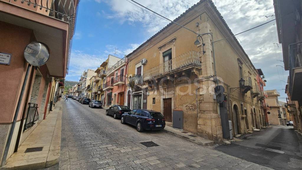 casa indipendente in vendita a Comiso
