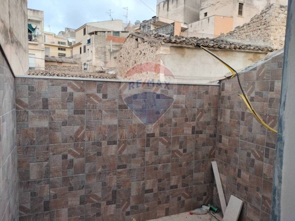 casa indipendente in vendita a Comiso