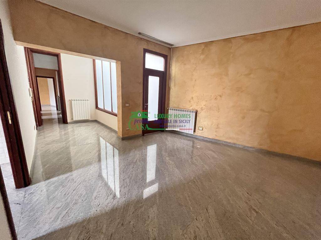 appartamento in vendita a Comiso