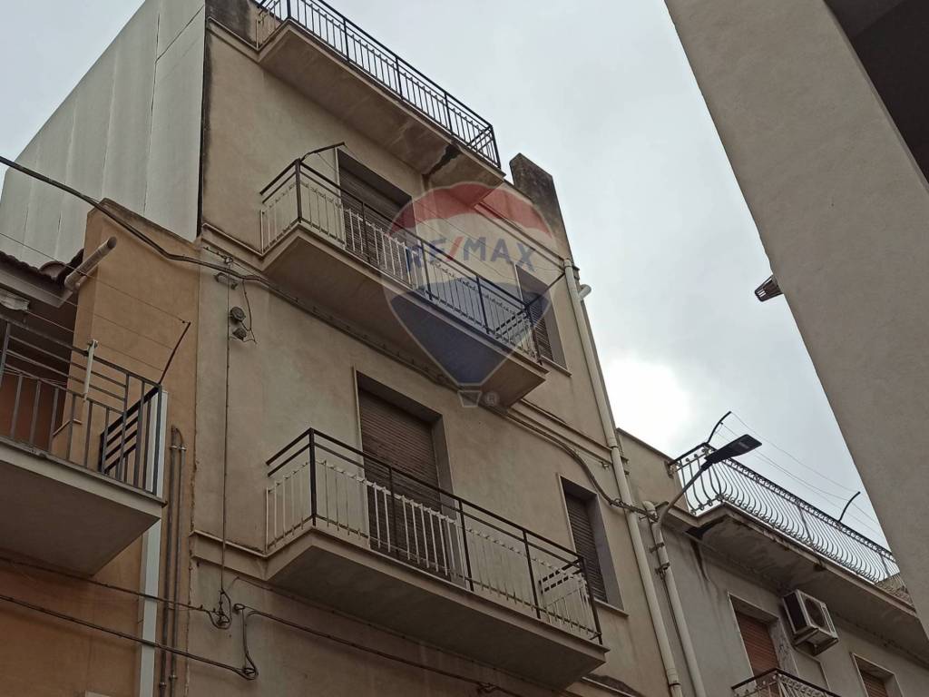casa indipendente in vendita a Comiso in zona Centro Storico