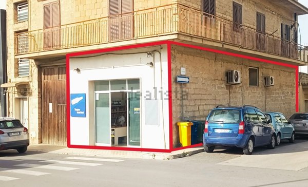 locale commerciale in vendita a Comiso