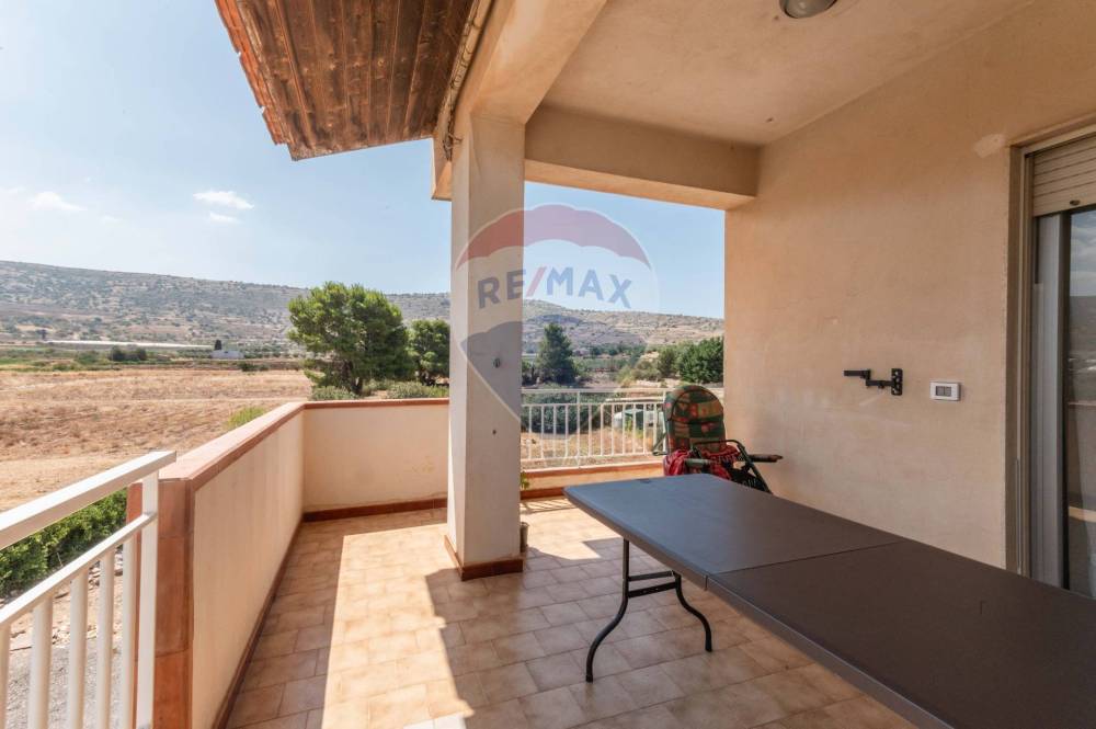 casa indipendente in vendita a Comiso