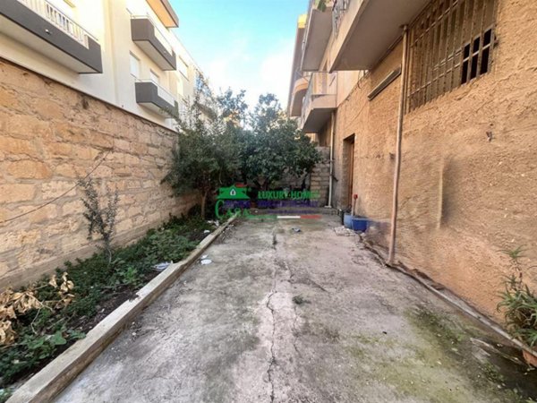 casa indipendente in vendita a Comiso