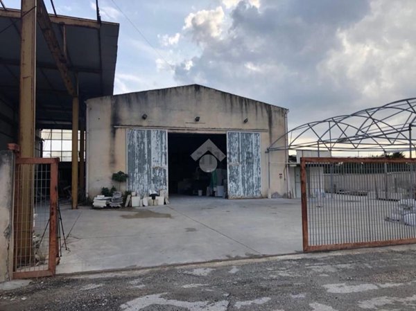 capannone in vendita a Comiso