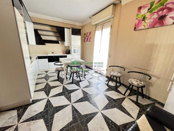casa indipendente in vendita a Comiso