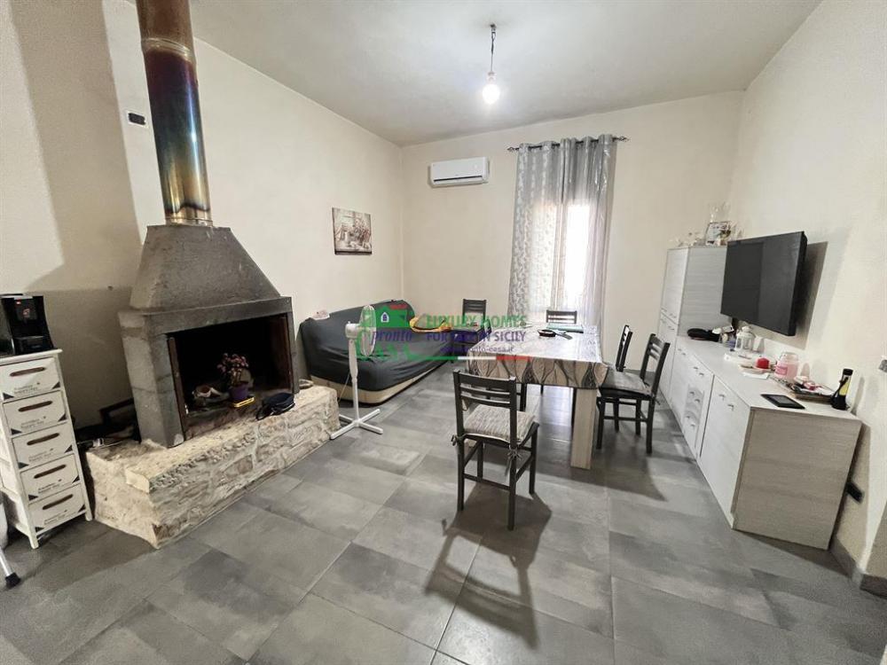 casa indipendente in vendita a Comiso