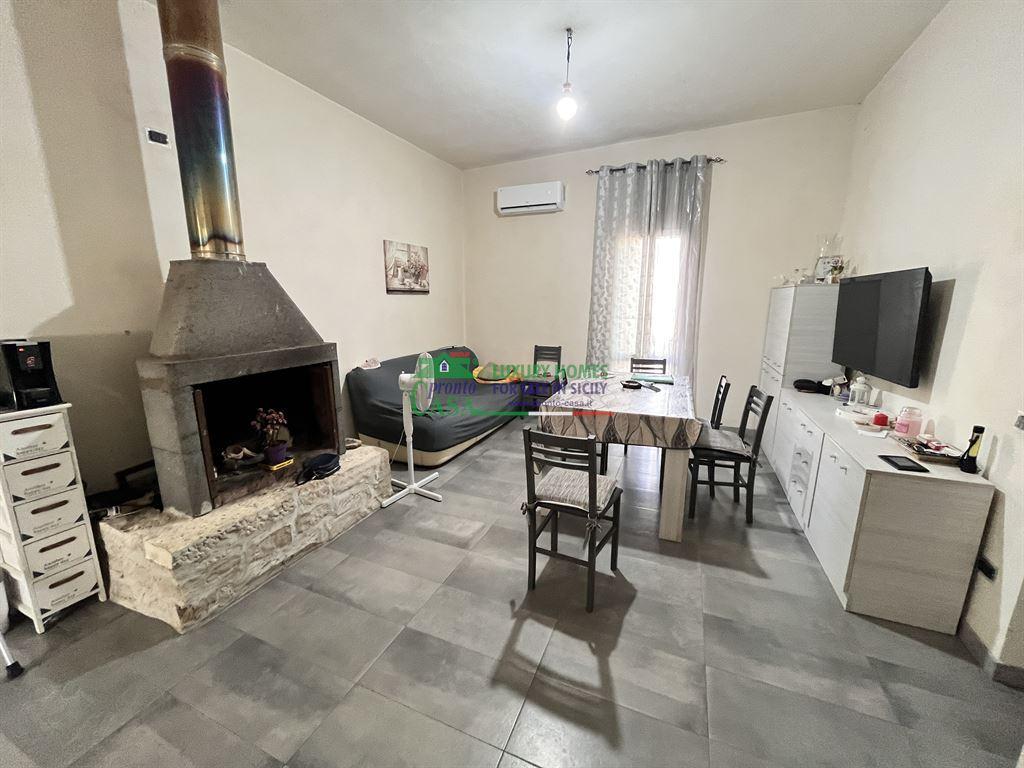 casa indipendente in vendita a Comiso