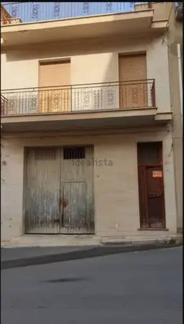 casa indipendente in vendita a Comiso