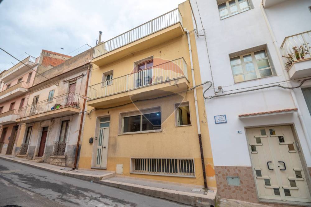 casa indipendente in vendita a Comiso