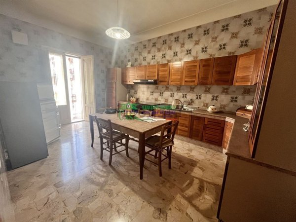 casa indipendente in vendita a Comiso