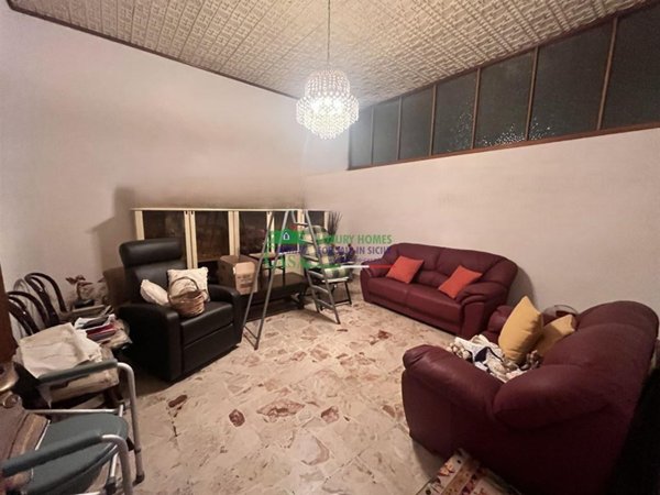 casa indipendente in vendita a Comiso