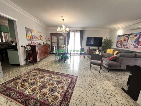 casa indipendente in vendita a Comiso in zona Centro Storico