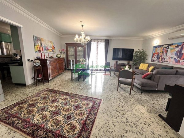 casa indipendente in vendita a Comiso in zona Centro Storico