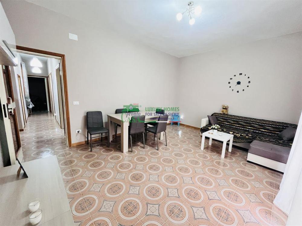 appartamento in vendita a Comiso in zona Centro Storico