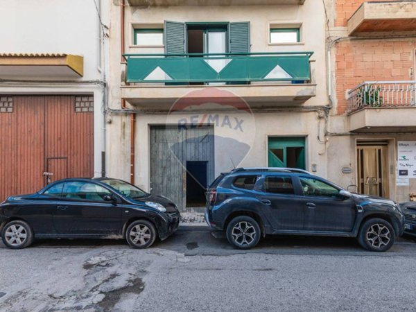 casa indipendente in vendita a Comiso
