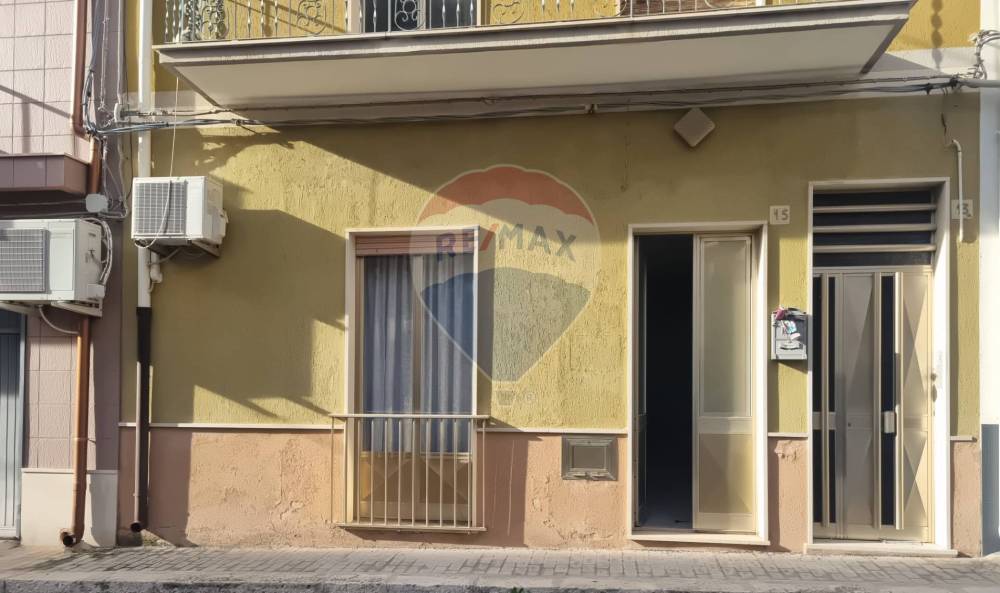casa indipendente in vendita a Comiso in zona Centro Storico