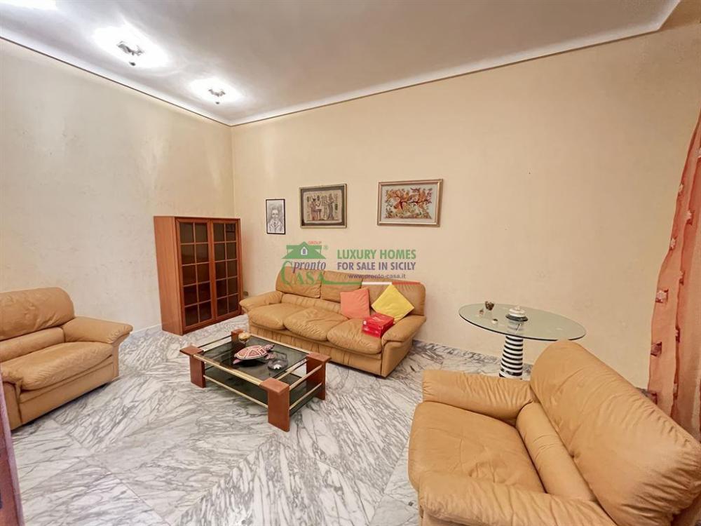 casa indipendente in vendita a Comiso