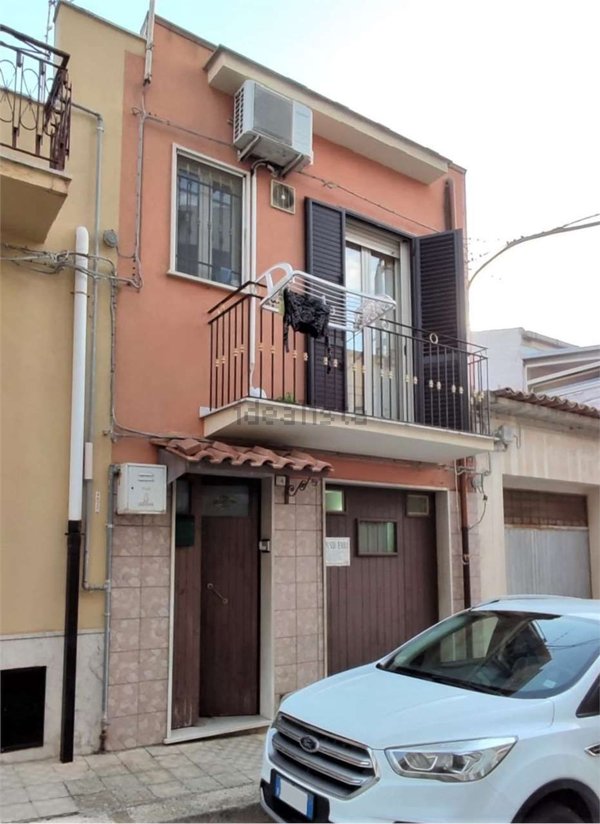casa indipendente in vendita a Comiso