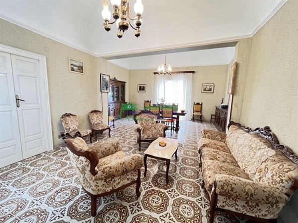 casa indipendente in vendita a Comiso