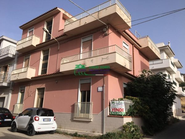 casa indipendente in vendita a Comiso